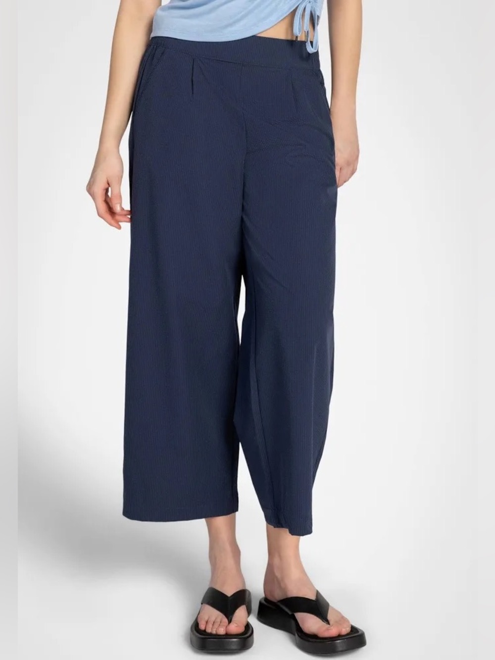 Kyodan Navy Wide-Leg Seersucker Crop Pants